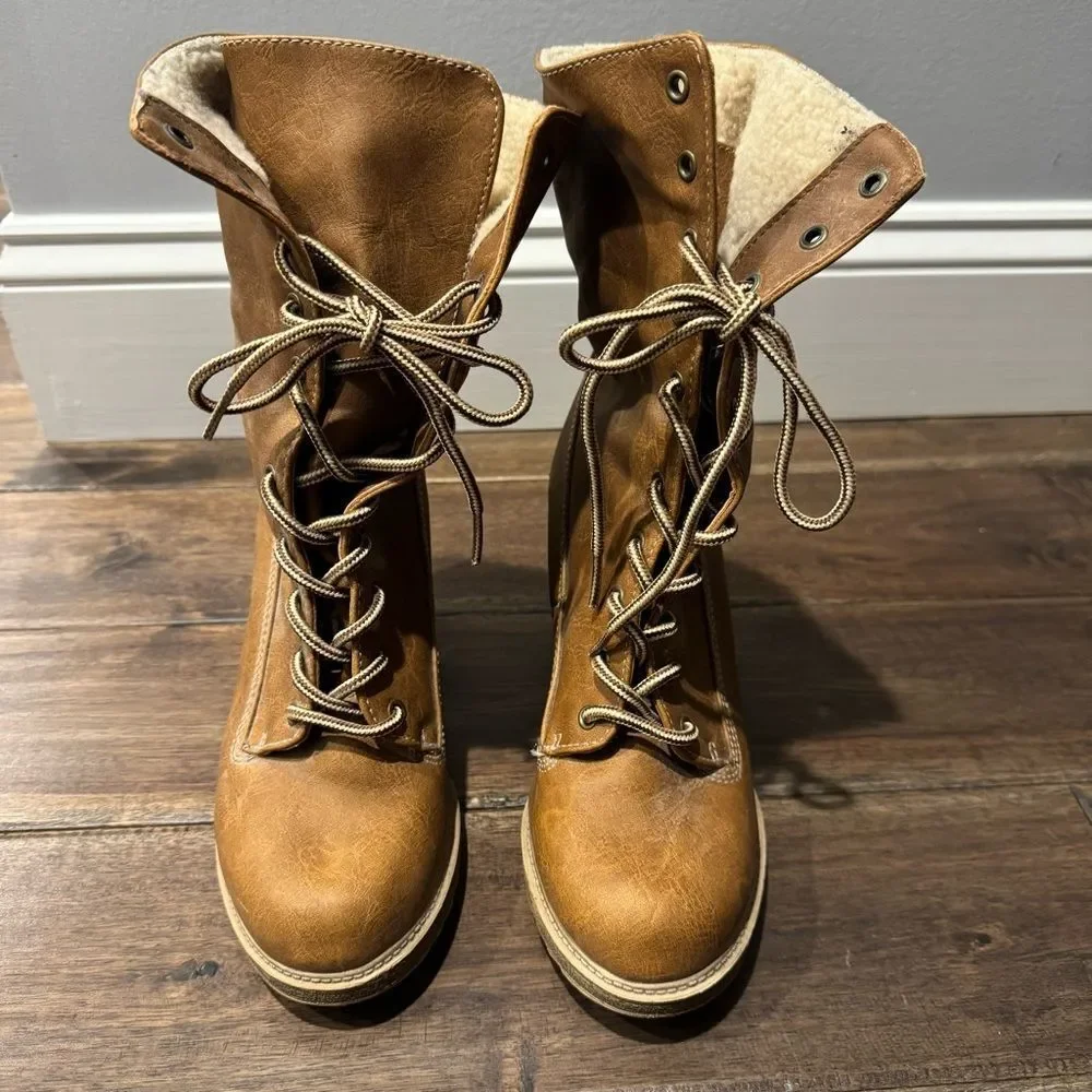 Mudd Tan Lace Up Round Toe Sherpa Lined Block Heel Utility Boots 8M